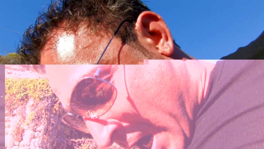 Une salope blonde gobe un dard avec gourmandise