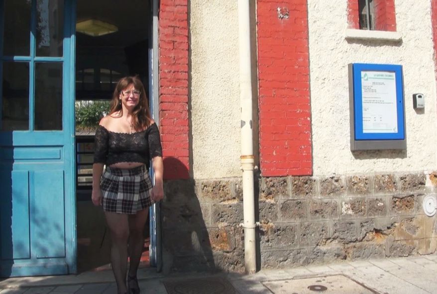 Factrice à Neuilly et mère de famille frustrée : 2 salopes valent mieux qu’une !