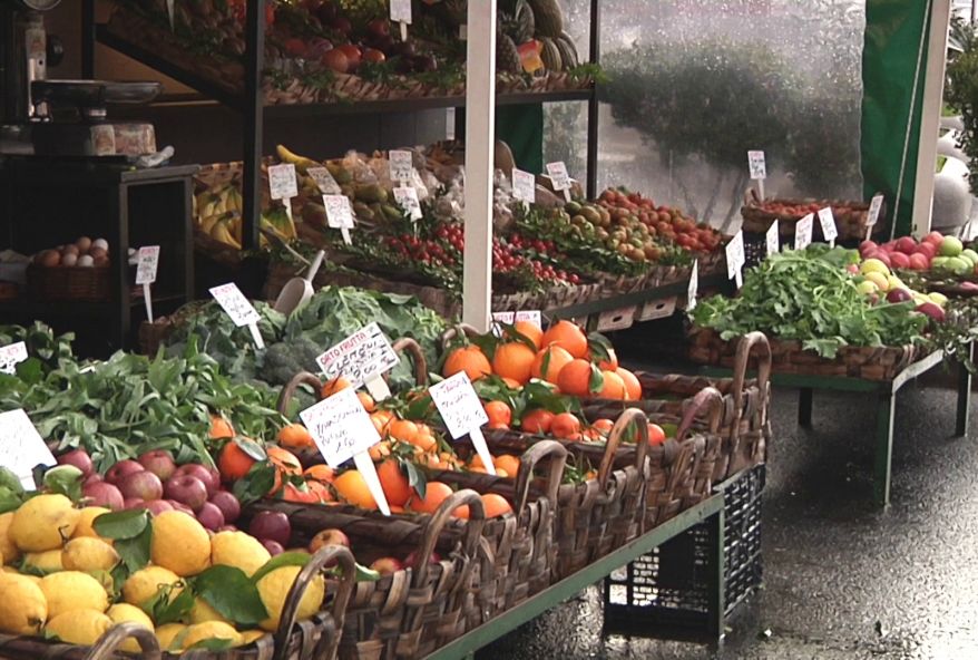 Mary, chroniqueuse à la télé italienne : une rencontre sans prompteur ! (vidéo exclusive)