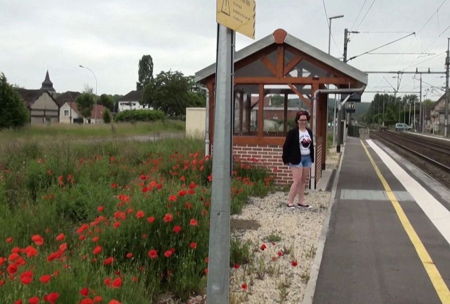 Sophie, la pucelle à gros nichons d’Orléans ! (vidéo exclusive)