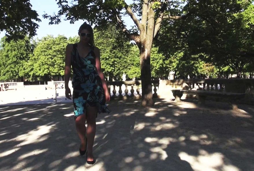 Diane, 22 ans, serveuse dans un fast-food, rêve de faire des études d’esthéticienne ! (vidéo exclusive)